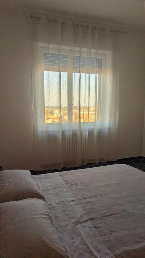 La Terrazza Del Re Apartment Верчели Екстериор снимка