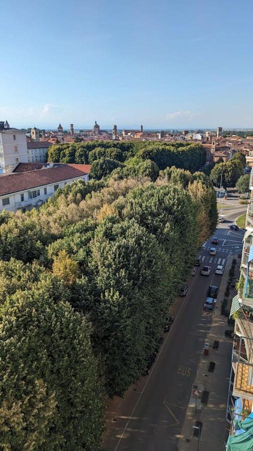 La Terrazza Del Re Apartment Верчели Екстериор снимка
