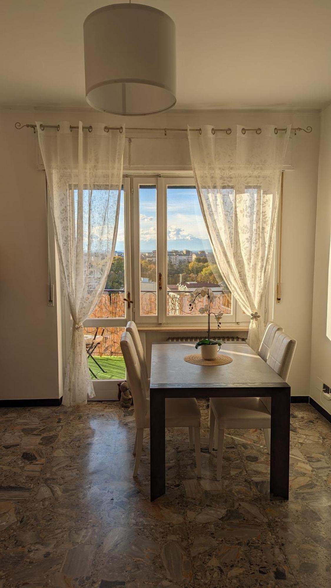 La Terrazza Del Re Apartment Верчели Екстериор снимка